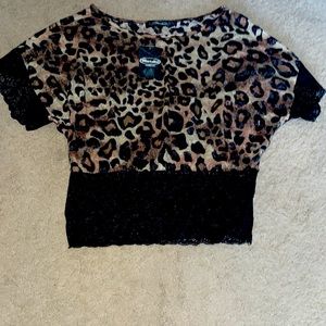 Leopard top